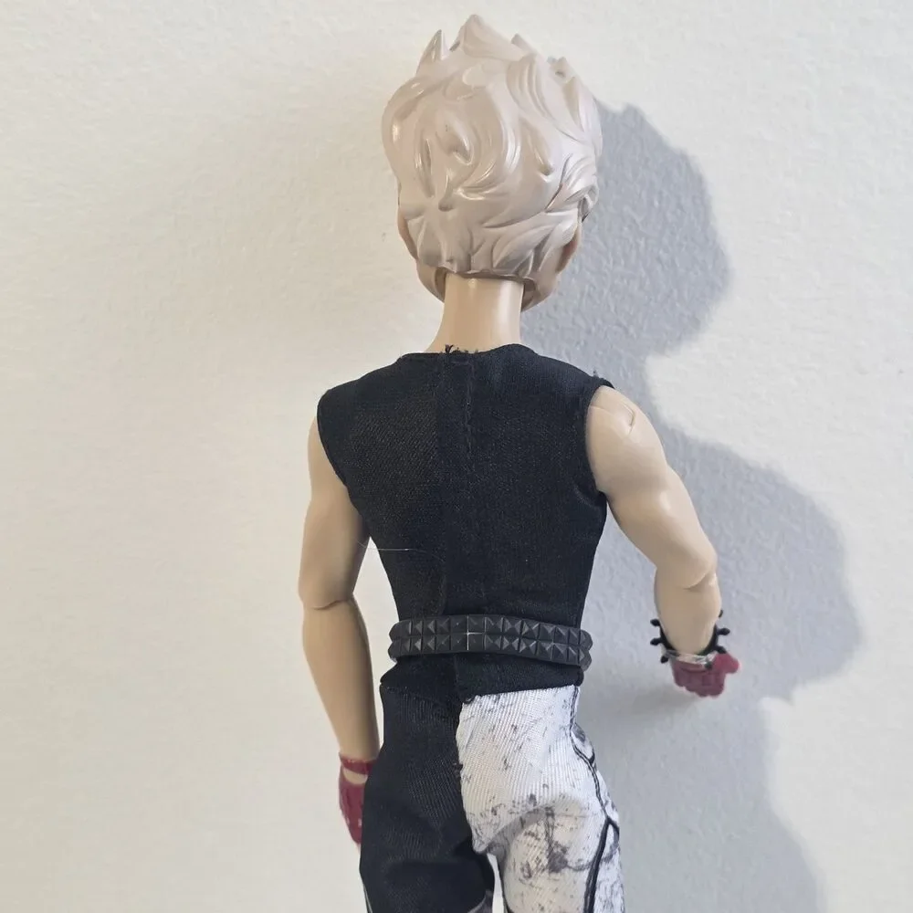 Disney Descendants Isle of the Lost Carlos De Vil Fashion Doll Clothes No Boots